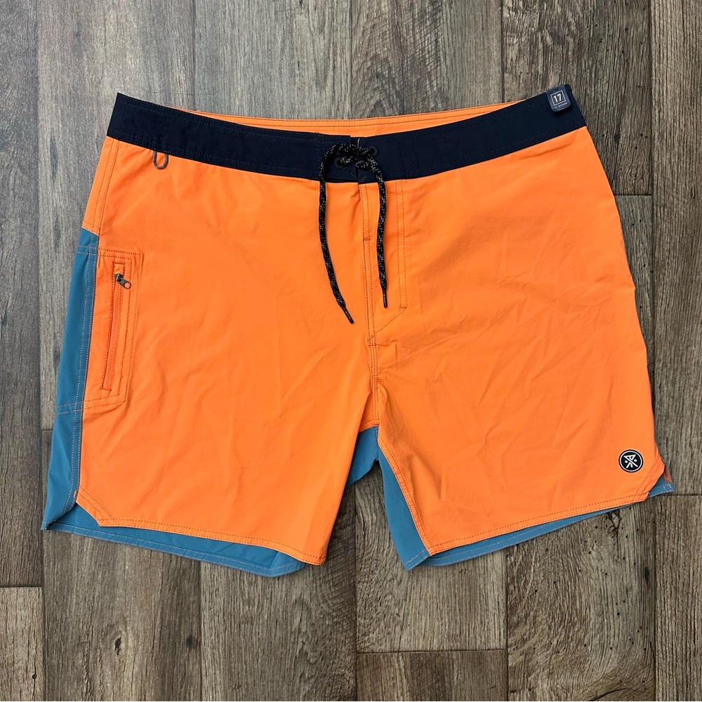 Roark Nylon Blend Surf Short Mens Size 38 Orange Blue